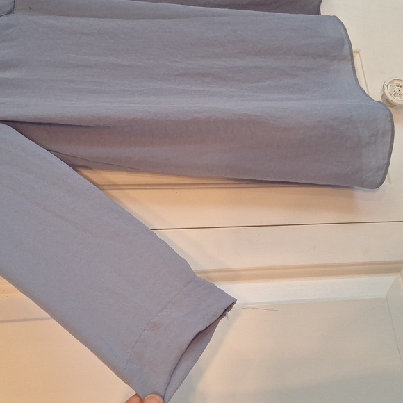 V-Neck semi-sheer blouse - Picture 3 of 5